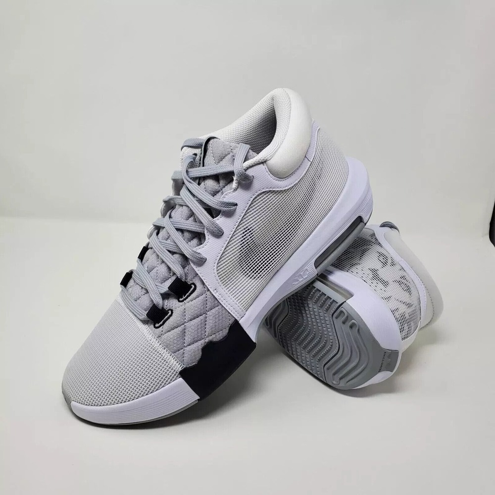 Nike LeBron James Witness VIII Mens 11.5 White Light Smoke Grey Black FB2239-100